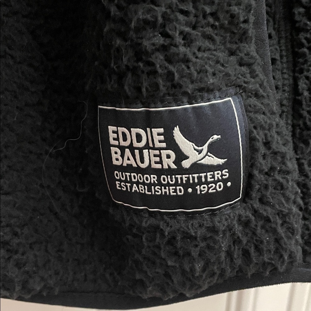 Eddie Bauer Men’s Black Fleece Jacket - Picture 6 of 7
